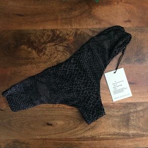 🌺SOLD🌺 Acacia Black Snake Mumbai Bottom